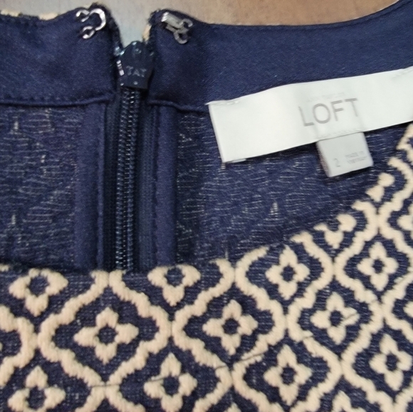 Loft Tan and Navy Geometric Flared Hem short Sleeve Dress Size 2 - Picture 15 of 16